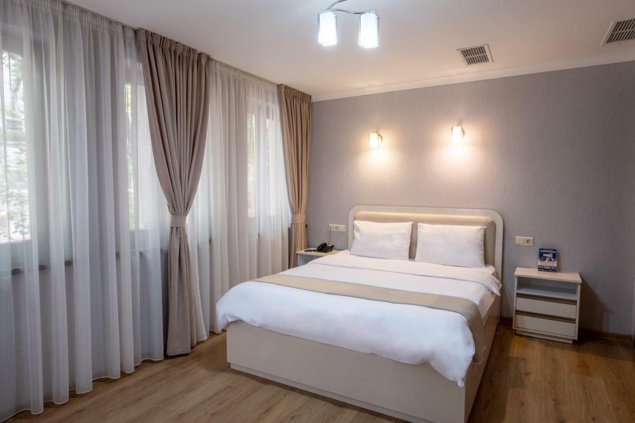 Sama Grand Hotel Tbilissi Extérieur photo